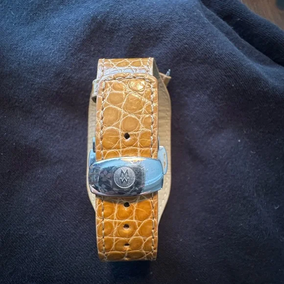 Silver Chronograph women Watch - Picture 5 of 9